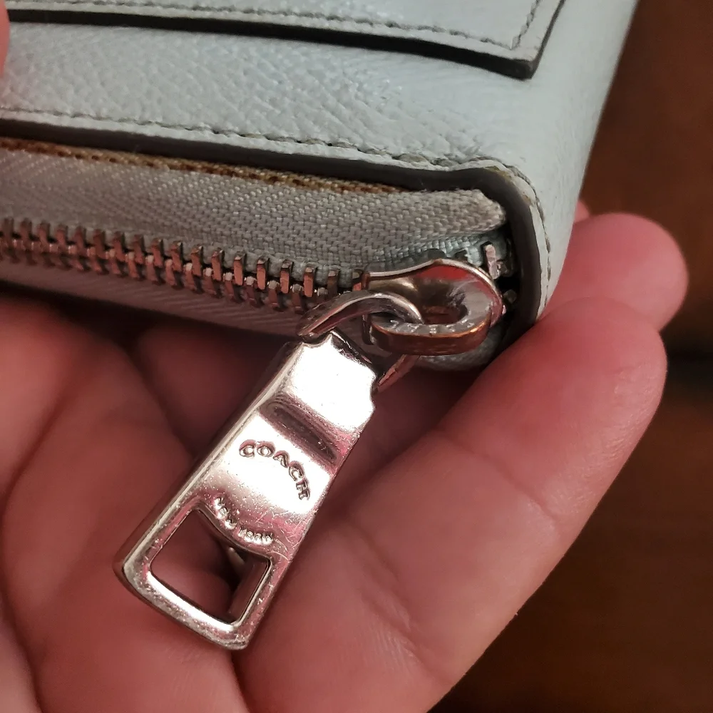 Rare Coach Green Mint corner zipper  travel wallet WOMEN'S - Picture 11 of 11